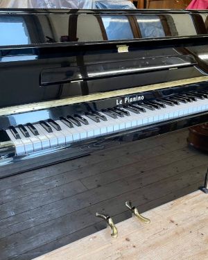 PIANINO (petit piano à 6 octaves) NOIR LAQUE – FACTURE ASIATIQUE