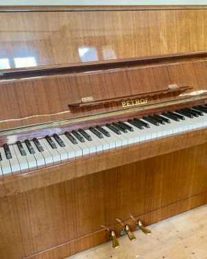 PIANO PETROF, EN NOYER VERNI – FACTURE TCHÈQUE